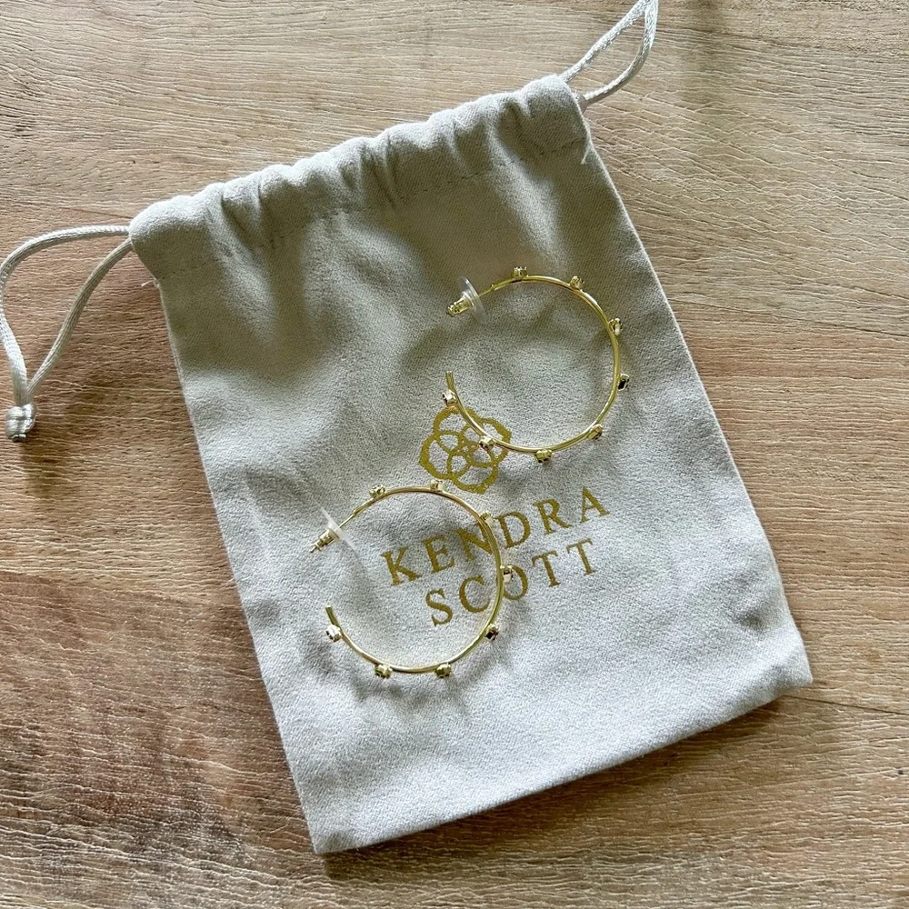 Kendra Scott Haven Heart Hoop Earrings in Pink Crystal - Picture 3 of 6